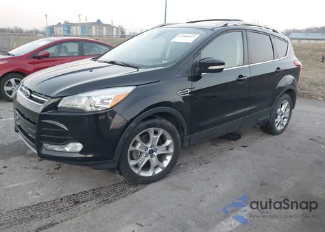 2016 Ford Escape Titanium z USA, uszkodzony, nr VIN 1FMCU9J92GUA82962